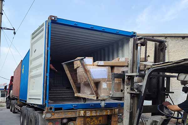 delivery-of-broiler-farming-equipment-for-30000-broilers-to-nigeria